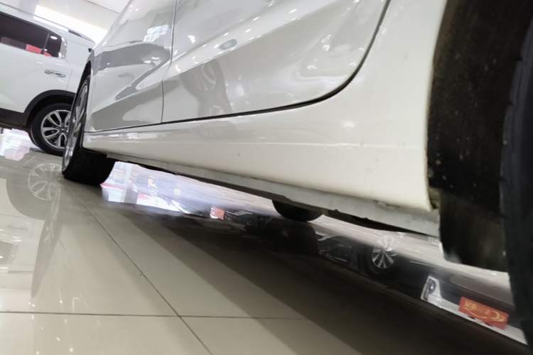Used Hyundai Elantra (6th Generation / Lingdong) 2016 1.6L Automatic ZhiXuan – Elite Version Left Side Sill