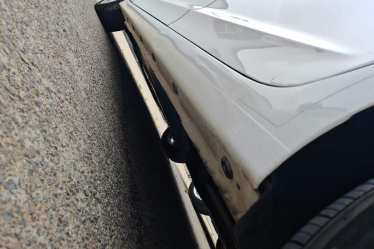 Used Hyundai Elantra (6th Generation / Lingdong) 2016 1.6L Automatic ZhiXuan – Elite Version Left Side Sill