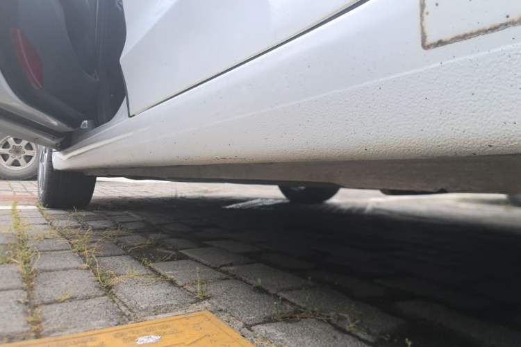 Used Hyundai Elantra (6th Generation / Lingdong) 2016 1.6L Automatic ZhiXuan – Elite Version Left Side Sill