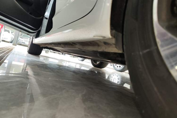 Used Hyundai Elantra (6th Generation / Lingdong) 2016 1.6L Automatic ZhiXuan – Elite Version Left Side Sill