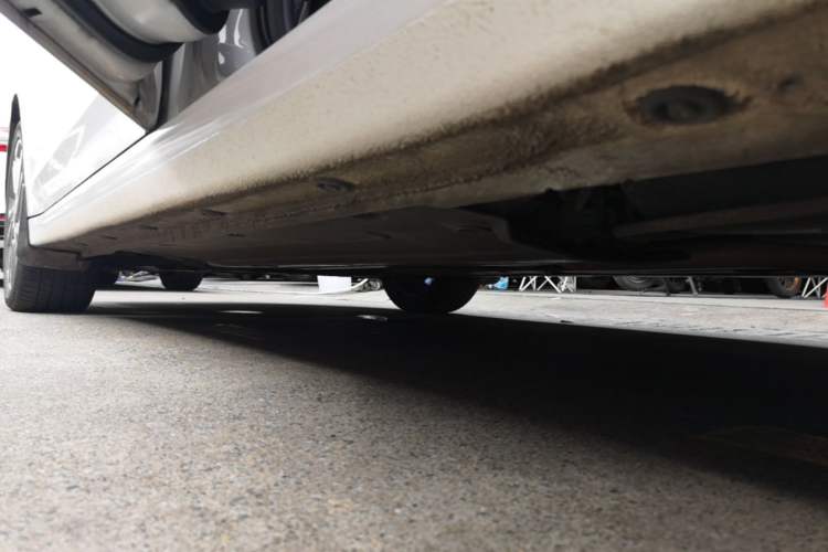 Used Hyundai Elantra (6th Generation / Lingdong) 2016 1.6L Automatic ZhiXuan – Elite Version Left Side Sill