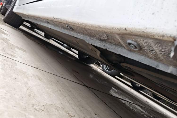 Used Hyundai Elantra (6th Generation / Lingdong) 2016 1.6L Automatic ZhiXuan – Elite Version Left Side Sill