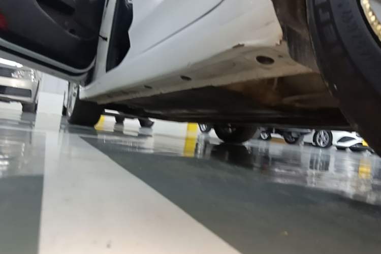 Used Hyundai Elantra (6th Generation / Lingdong) 2016 1.6L Automatic ZhiXuan – Elite Version Left Side Sill