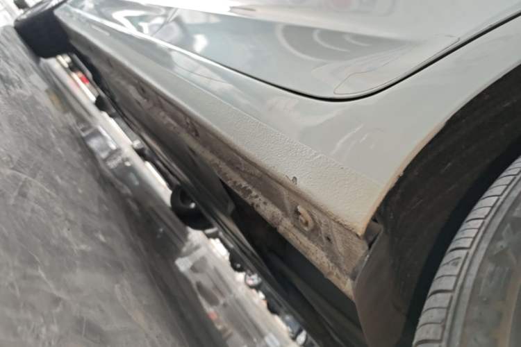 Used Hyundai Elantra (6th Generation / Lingdong) 2016 1.6L Automatic ZhiXuan – Elite Version Left Side Sill