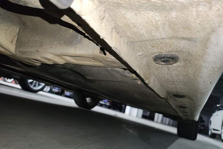 Used Hyundai Elantra (6th Generation / Lingdong) 2016 1.6L Automatic ZhiXuan – Elite Version Left Side Sill