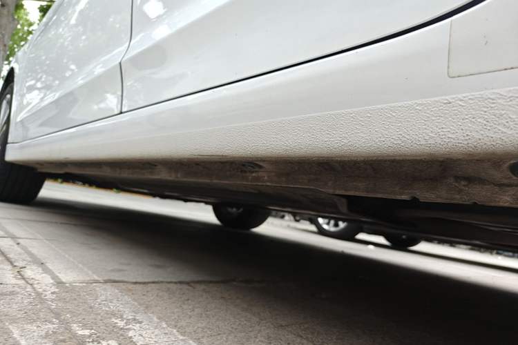 Used Hyundai Elantra (6th Generation / Lingdong) 2016 1.6L Automatic ZhiXuan – Elite Version Left Side Sill