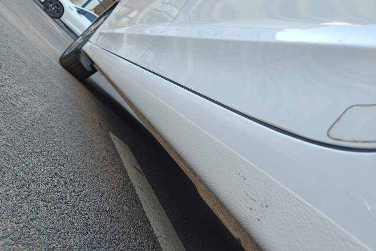 Used Hyundai Elantra (6th Generation / Lingdong) 2016 1.6L Automatic ZhiXuan – Elite Version Left Side Sill