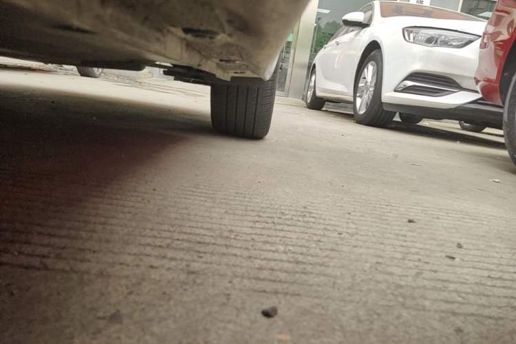 Used Hyundai Elantra (6th Generation / Lingdong) 2016 1.6L Automatic ZhiXuan – Elite Version Left Side Sill