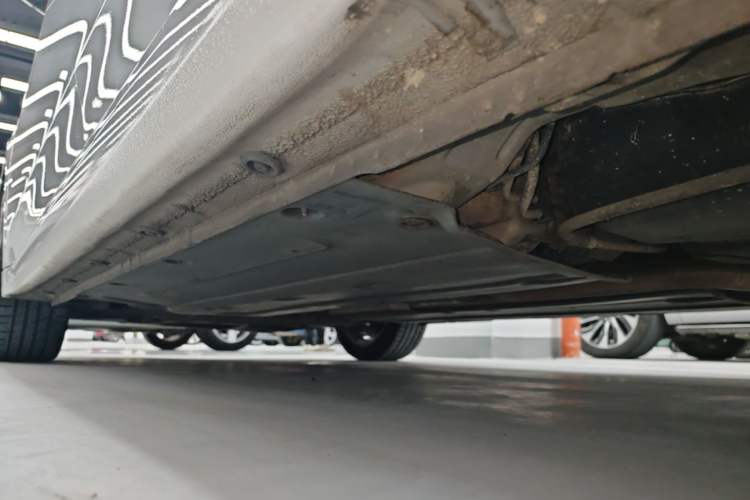 Used Hyundai Elantra (6th Generation / Lingdong) 2016 1.6L Automatic ZhiXuan – Elite Version Left Side Sill