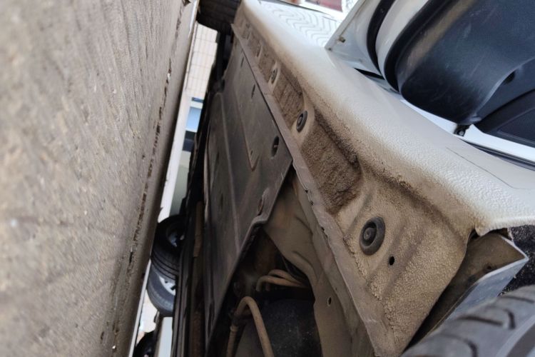 Used Hyundai Elantra (6th Generation / Lingdong) 2016 1.6L Automatic ZhiXuan – Elite Version Left Side Sill