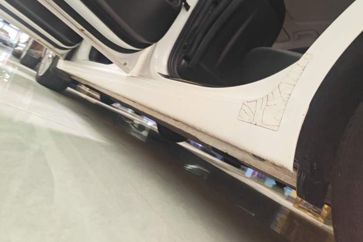 Used Hyundai Elantra (6th Generation / Lingdong) 2016 1.6L Automatic ZhiXuan – Elite Version Left Side Sill