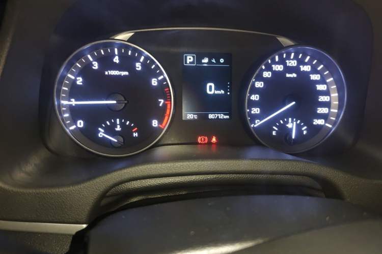 Used Hyundai Elantra (6th Generation / Lingdong) 2016 1.6L Automatic ZhiXuan – Elite Version Odometer Close Up