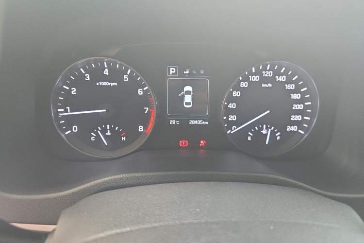 Used Hyundai Elantra (6th Generation / Lingdong) 2016 1.6L Automatic ZhiXuan – Elite Version Odometer Close Up