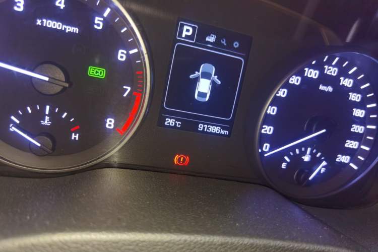 Used Hyundai Elantra (6th Generation / Lingdong) 2016 1.6L Automatic ZhiXuan – Elite Version Odometer Close Up