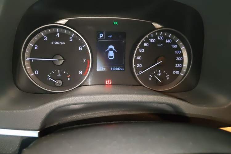 Used Hyundai Elantra (6th Generation / Lingdong) 2016 1.6L Automatic ZhiXuan – Elite Version Odometer Close Up