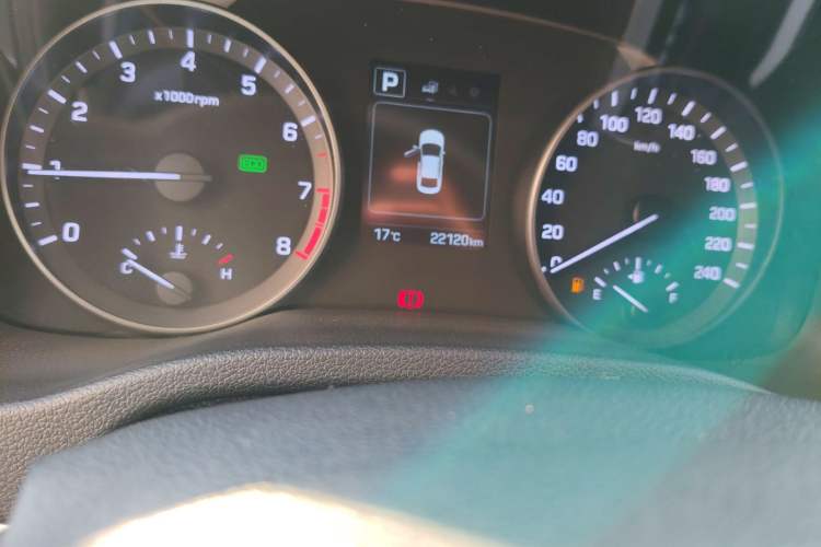 Used Hyundai Elantra (6th Generation / Lingdong) 2016 1.6L Automatic ZhiXuan – Elite Version Odometer Close Up