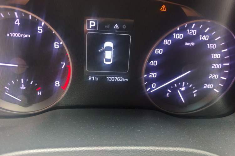 Used Hyundai Elantra (6th Generation / Lingdong) 2016 1.6L Automatic ZhiXuan · Luxury Version Odometer Close Up