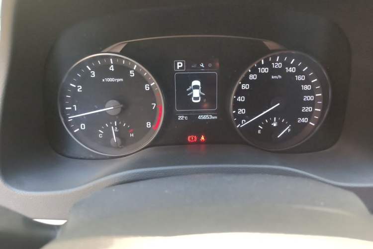 Used Hyundai Elantra (6th Generation / Lingdong) 2016 1.6L Automatic ZhiXuan – Elite Version Odometer Close Up