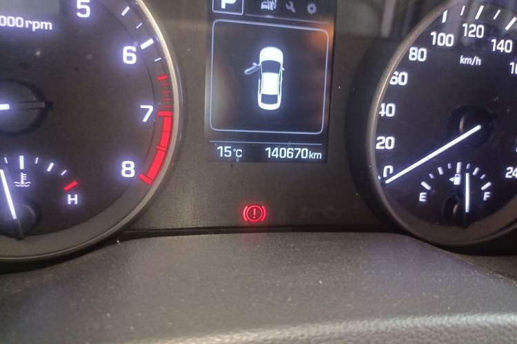 Used Hyundai Elantra (6th Generation / Lingdong) 2016 1.6L Automatic ZhiXuan – Elite Version Odometer Close Up