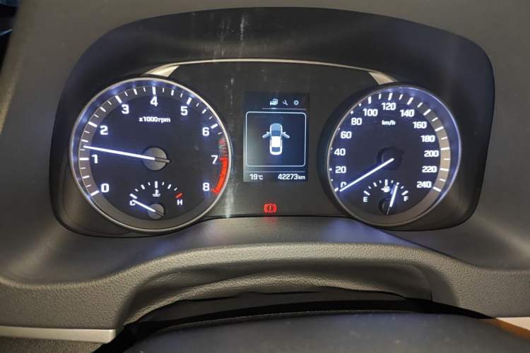 Used Hyundai Elantra (6th Generation / Lingdong) 2016 1.6L Manual ZhiXuan·Youth Edition Odometer Close Up
