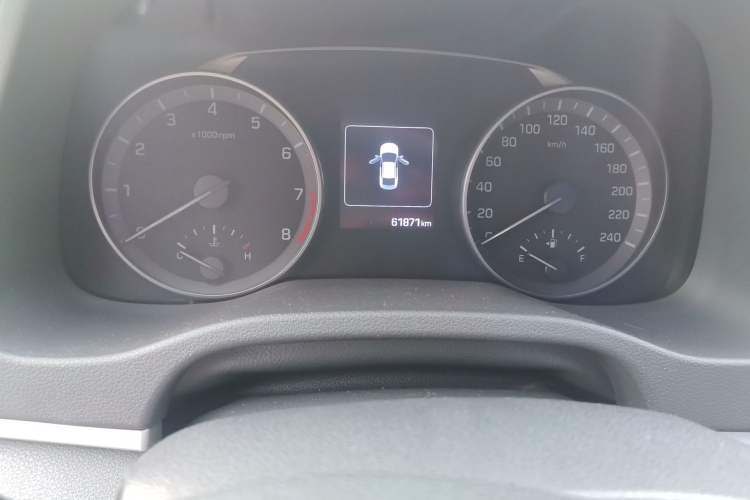 Used Hyundai Elantra (6th Generation / Lingdong) 2016 1.6L Manual ZhiXuan·Youth Edition Odometer Close Up