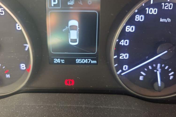 Used Hyundai Elantra (6th Generation / Lingdong) 2016 1.6L Automatic ZhiXuan · Luxury Version Odometer Close Up