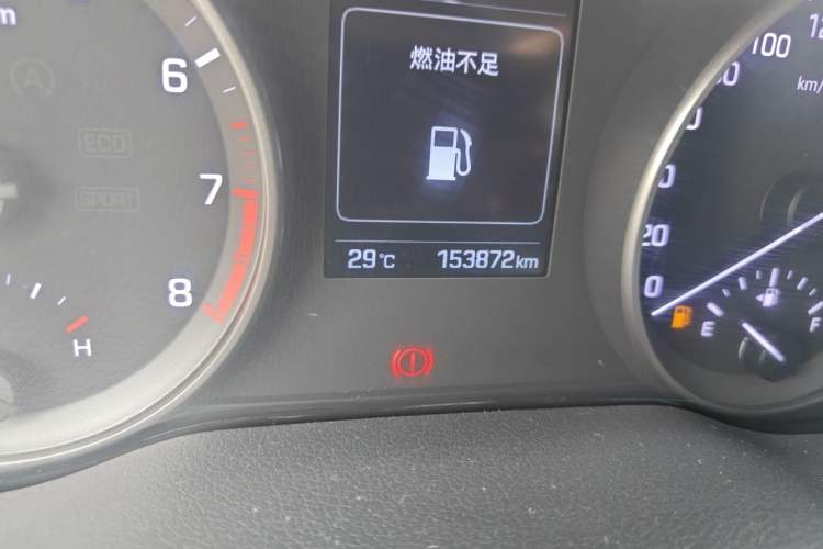 Used Hyundai Elantra (6th Generation / Lingdong) 2016 1.6L Automatic ZhiXuan – Elite Version Odometer Close Up