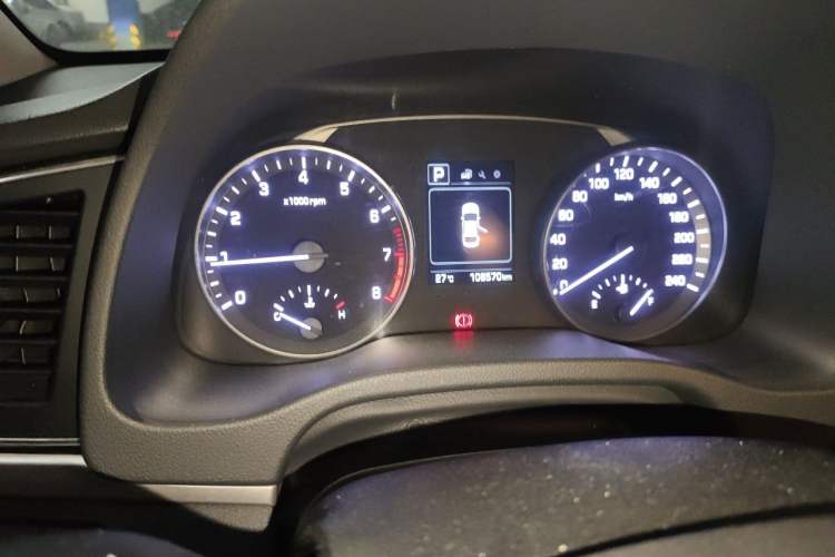 Used Hyundai Elantra (6th Generation / Lingdong) 2016 1.6L Automatic ZhiXuan – Elite Version Odometer Close Up