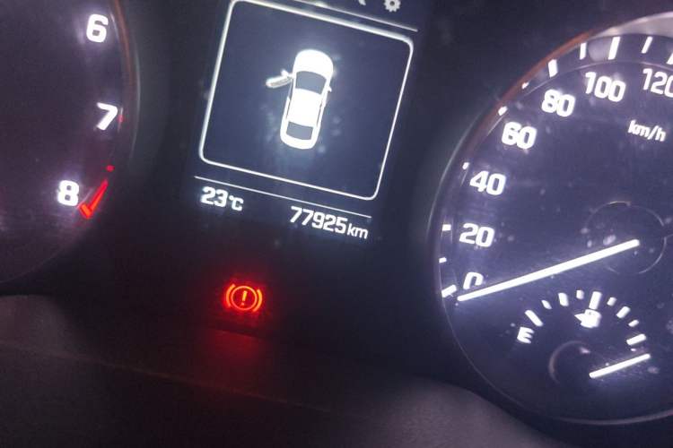 Used Hyundai Elantra (6th Generation / Lingdong) 2016 1.6L Automatic ZhiXuan · Luxury Version Odometer Close Up