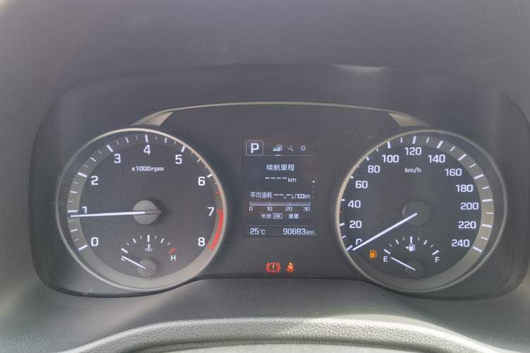 Used Hyundai Elantra (6th Generation / Lingdong) 2016 1.6L Automatic ZhiXuan – Elite Version Odometer Close Up