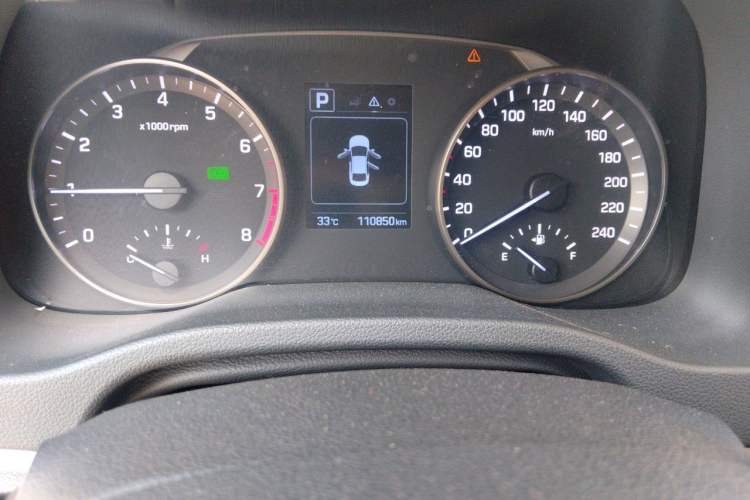 Used Hyundai Elantra (6th Generation / Lingdong) 2016 1.6L Automatic ZhiXuan – Elite Version Odometer Close Up