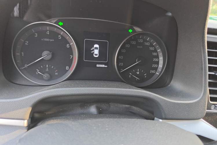 Used Hyundai Elantra (6th Generation / Lingdong) 2016 1.6L Automatic ZhiXuan – Elite Version Odometer Close Up