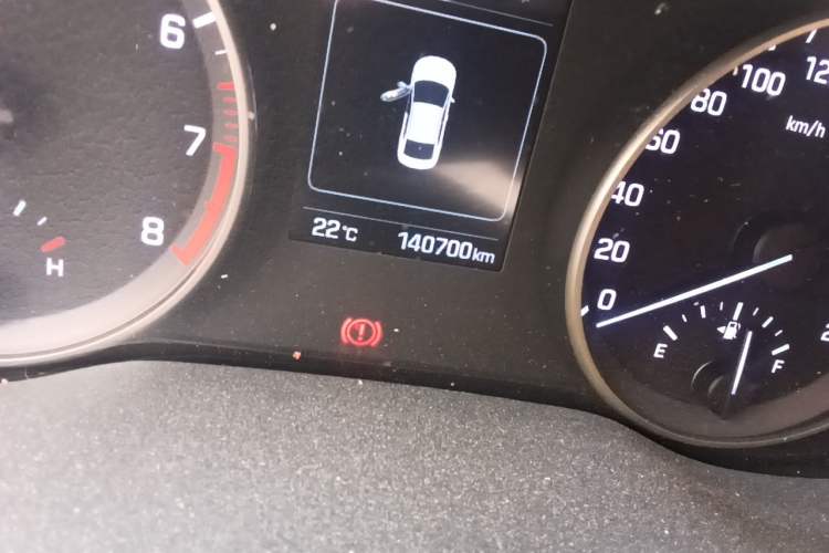 Used Hyundai Elantra (6th Generation / Lingdong) 2016 1.6L Automatic ZhiXuan – Elite Version Odometer Close Up