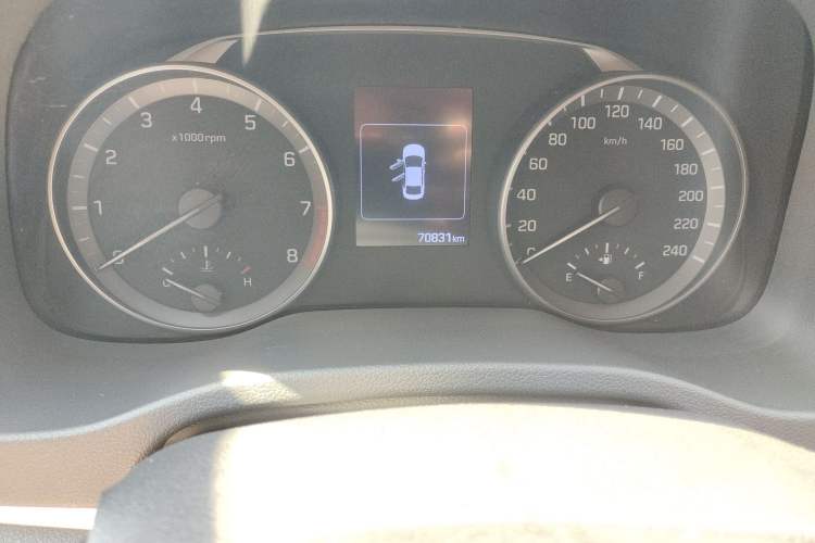 Used Hyundai Elantra (6th Generation / Lingdong) 2016 1.6L Automatic ZhiXuan – Elite Version Odometer Close Up