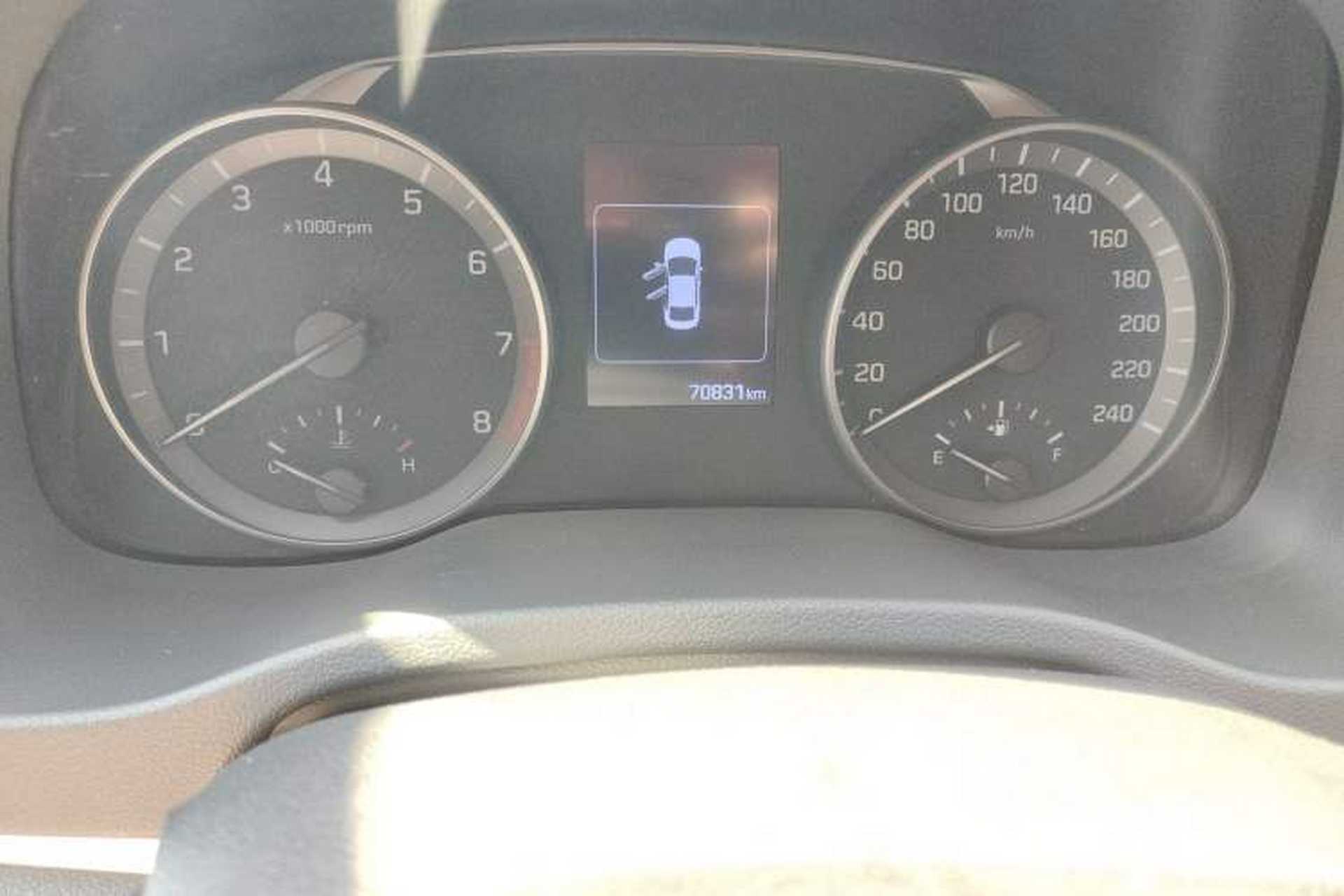 Used Hyundai Elantra (6th Generation / Lingdong) 2016 1.6L Automatic ZhiXuan – Elite Version Odometer Close Up