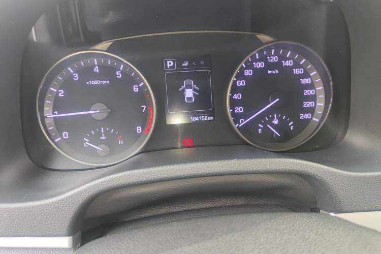 Used Hyundai Elantra (6th Generation / Lingdong) 2016 1.6L Automatic ZhiXuan – Elite Version Odometer Close Up