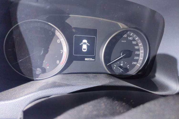 Used Hyundai Elantra (6th Generation / Lingdong) 2016 1.6L Automatic ZhiXuan · Luxury Version Odometer Close Up