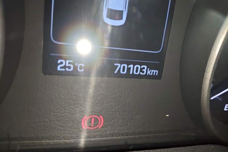 Used Hyundai Elantra (6th Generation / Lingdong) 2016 1.6L Automatic ZhiXuan – Elite Version Odometer Close Up