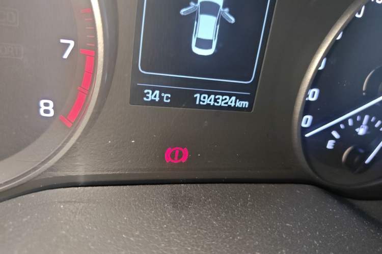 Used Hyundai Elantra (6th Generation / Lingdong) 2016 1.6L Manual ZhiXuan · Dynamic Model Odometer Close Up