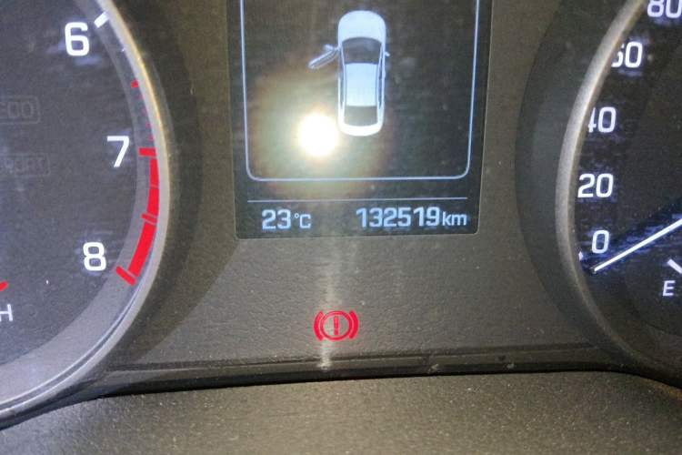 Used Hyundai Elantra (6th Generation / Lingdong) 2016 1.6L Automatic ZhiXuan · Luxury Version Odometer Close Up