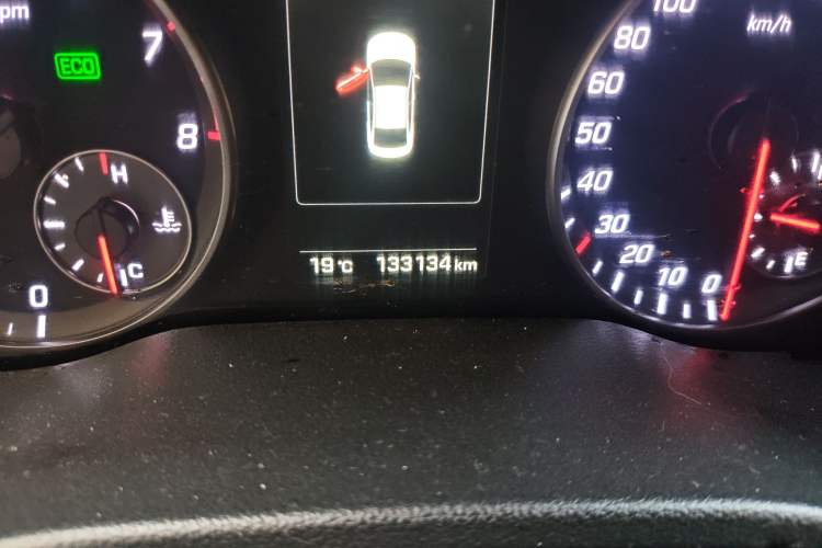 Used Hyundai Elantra (6th Generation / Lingdong) 2016 1.4T Dual-Clutch Xuan Dong · Dynamic Version Odometer Close Up