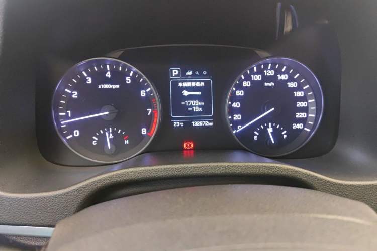 Used Hyundai Elantra (6th Generation / Lingdong) 2016 1.6L Automatic ZhiXuan – Elite Version Odometer Close Up