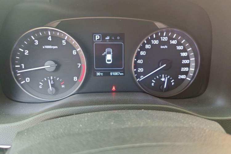 Used Hyundai Elantra (6th Generation / Lingdong) 2016 1.6L Automatic ZhiXuan – Elite Version Odometer Close Up