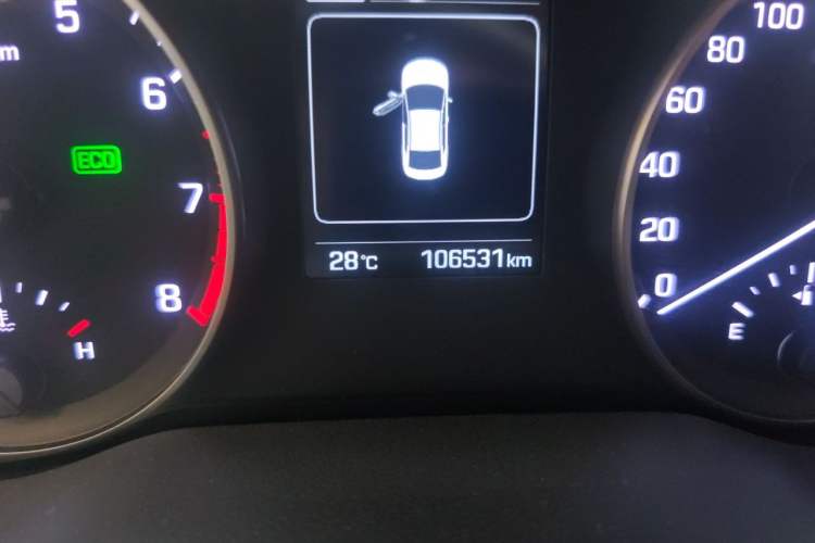 Used Hyundai Elantra (6th Generation / Lingdong) 2016 1.6L Automatic ZhiXuan · Luxury Version Odometer Close Up