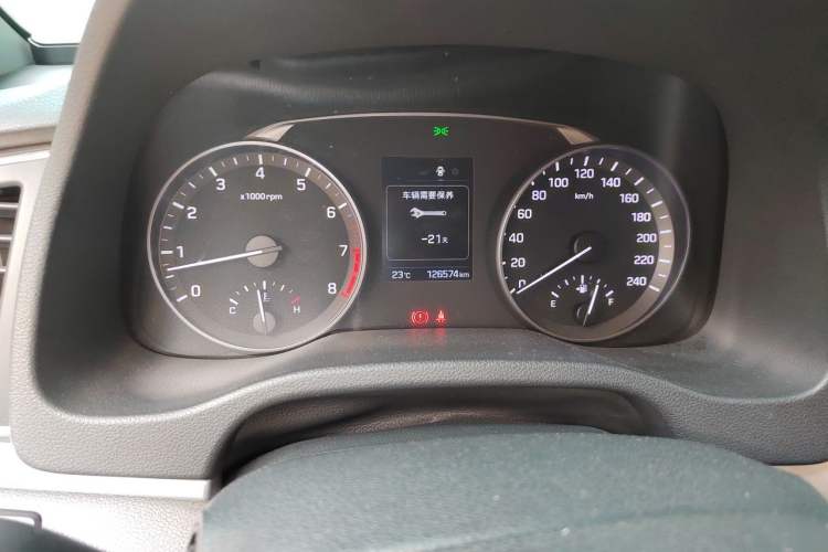 Used Hyundai Elantra (6th Generation / Lingdong) 2016 1.6L Manual ZhiXuan·Youth Edition Odometer Close Up