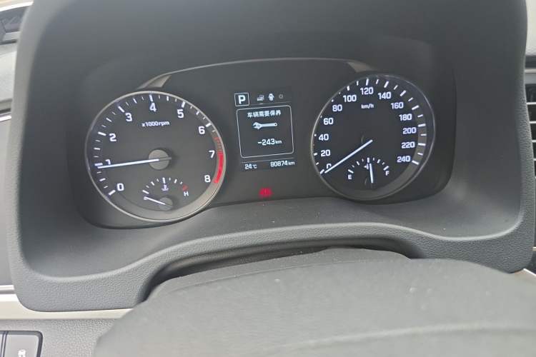 Used Hyundai Elantra (6th Generation / Lingdong) 2016 1.6L Automatic ZhiXuan – Elite Version Odometer Close Up