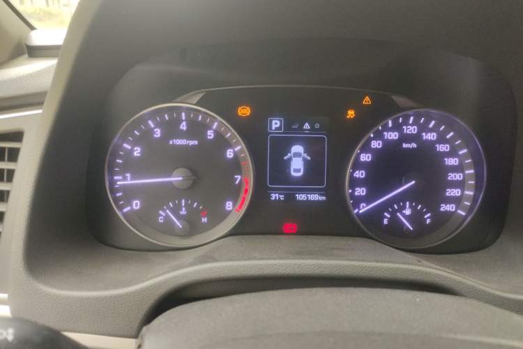 Used Hyundai Elantra (6th Generation / Lingdong) 2016 1.6L Automatic ZhiXuan – Elite Version Odometer Close Up