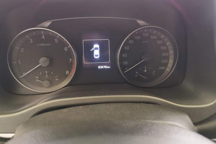 Used Hyundai Elantra (6th Generation / Lingdong) 2016 1.6L Automatic ZhiXuan – Elite Version Odometer Close Up