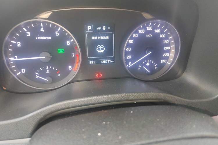 Used Hyundai Elantra (6th Generation / Lingdong) 2016 1.6L Automatic ZhiXuan – Elite Version Odometer Close Up