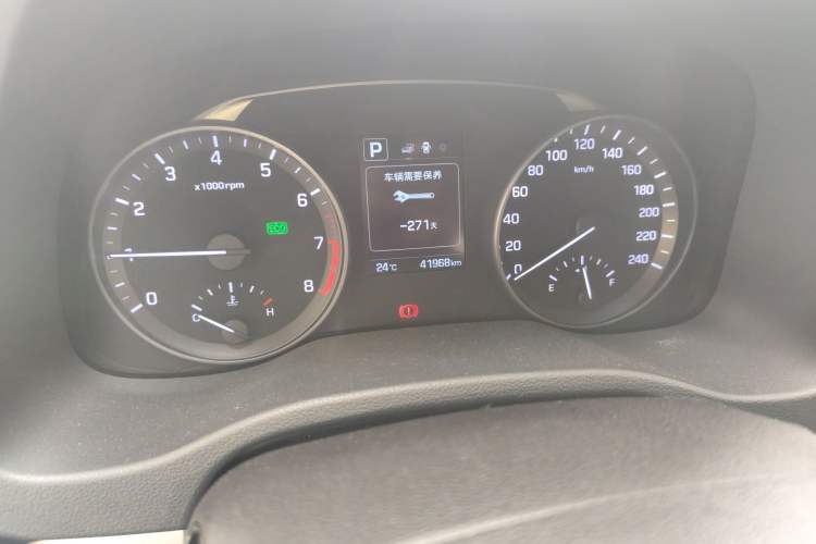Used Hyundai Elantra (6th Generation / Lingdong) 2016 1.6L Automatic ZhiXuan – Elite Version Odometer Close Up